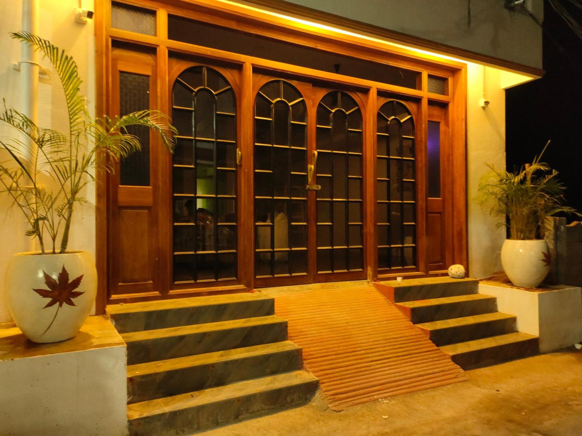 Le Township Residency Hotell Pondicherry Exteriör bild