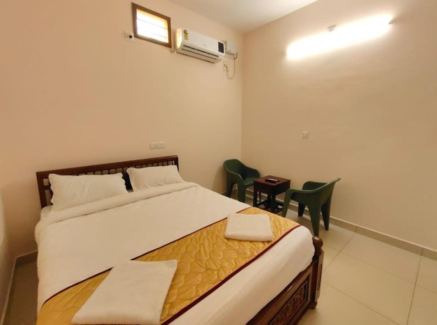 Le Township Residency Hotell Pondicherry Exteriör bild